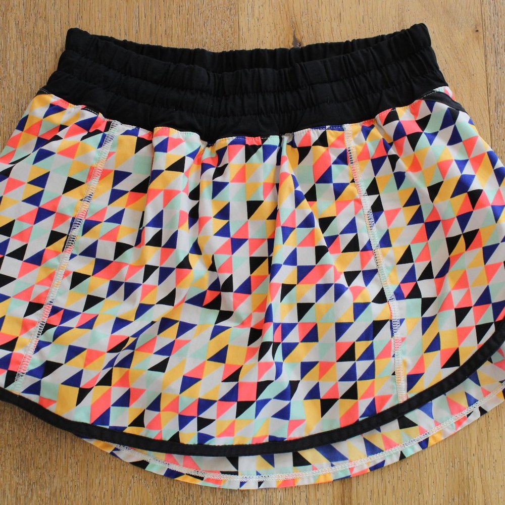EUC Lululemon SEAWHEEZE Tennis Skirt Stripe/Check VERY RARE - 6